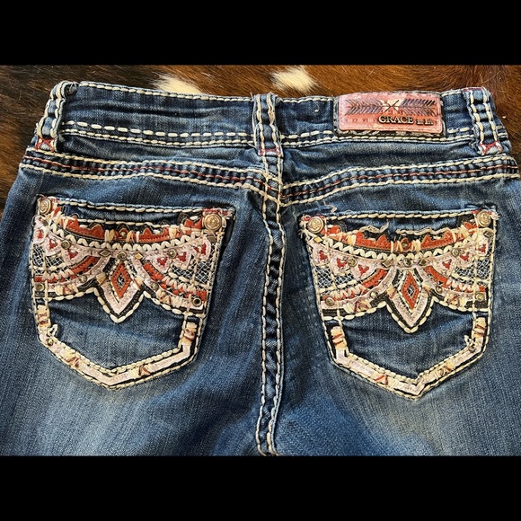 Grace in LA Jeans - Picture 3 of 4